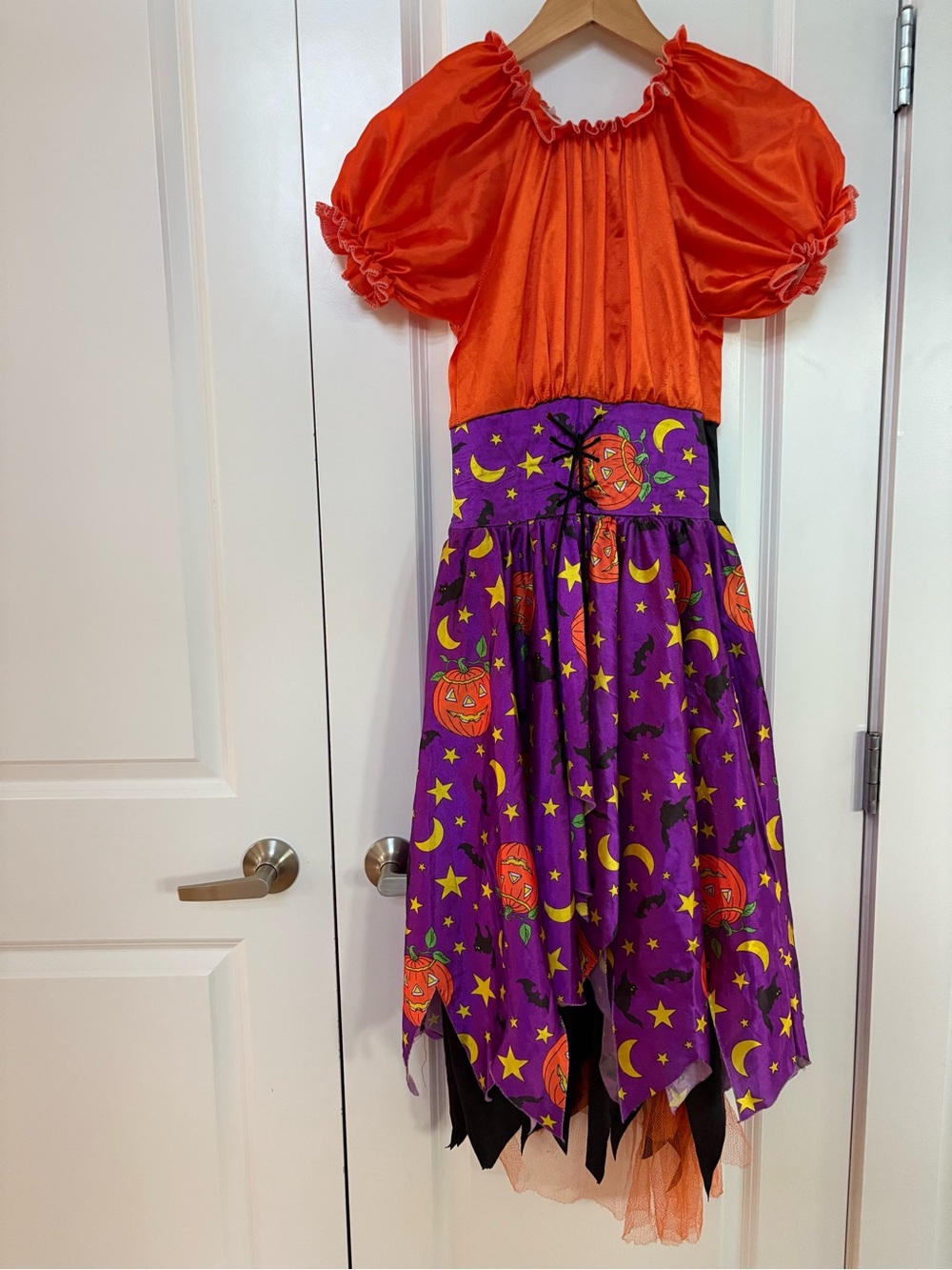 Women’s Halloween Vintage Costume Dress Large with Pumpkins Bats Cats Moons